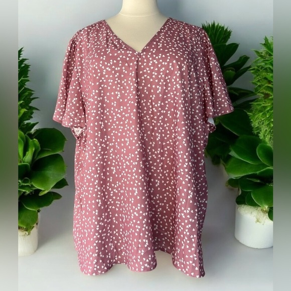 NWT!Pink Heart Print Ruched Short Sleeve Women's Top Size 30 or 6X - Picture 2 of 7